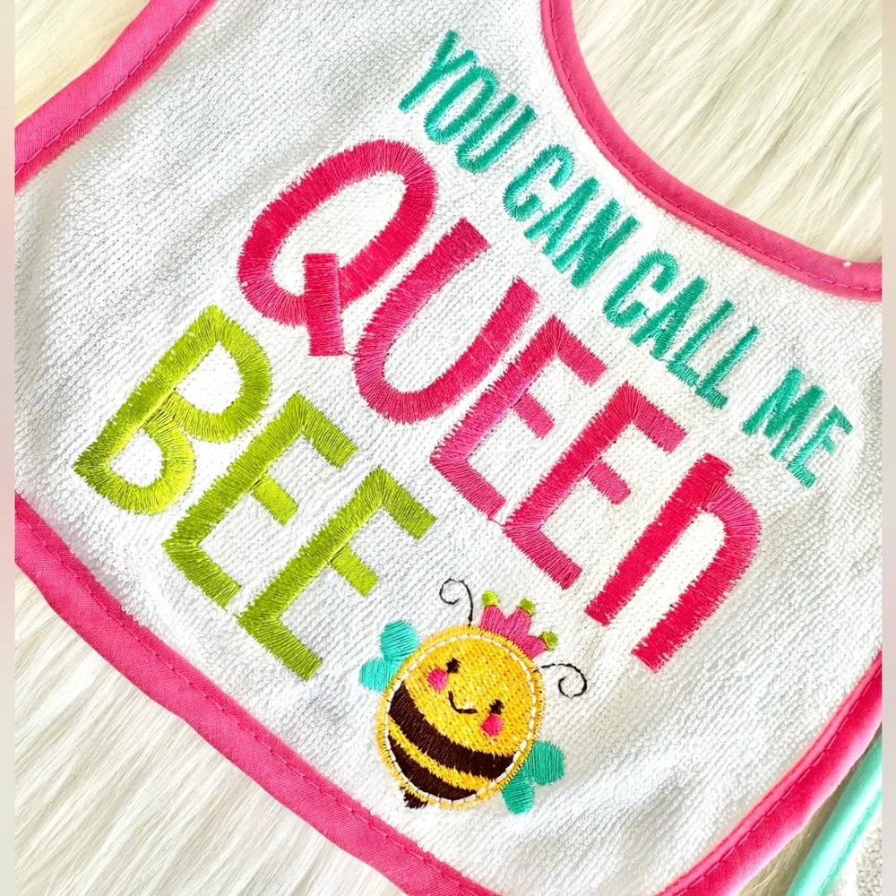 QUEEN BEE BIB SET